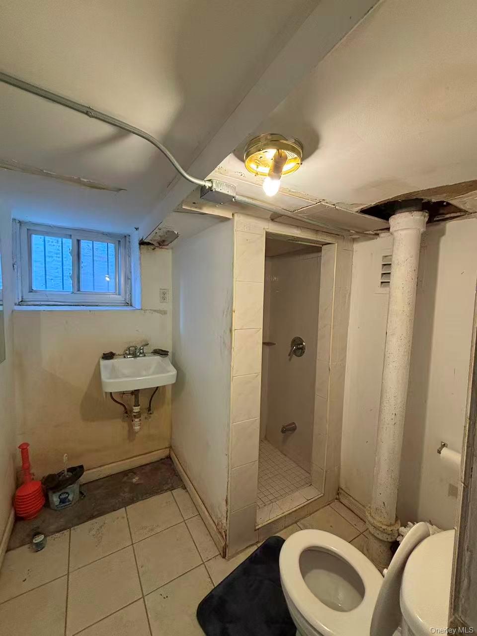 450 Newport Street Property Photo 25
