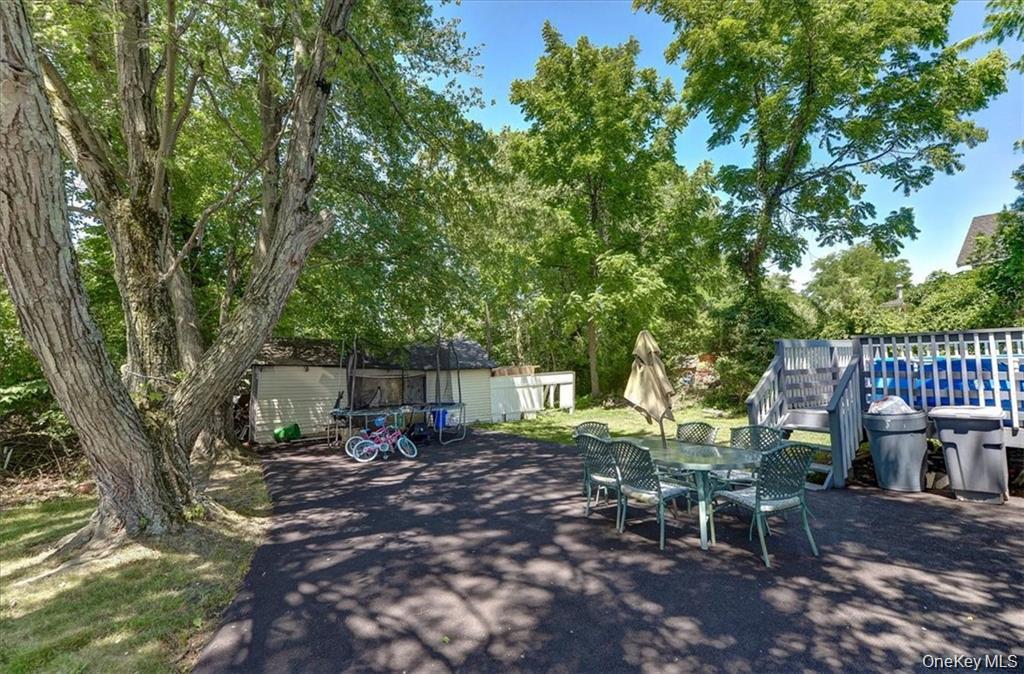 5 Tallman Place Property Photo 3
