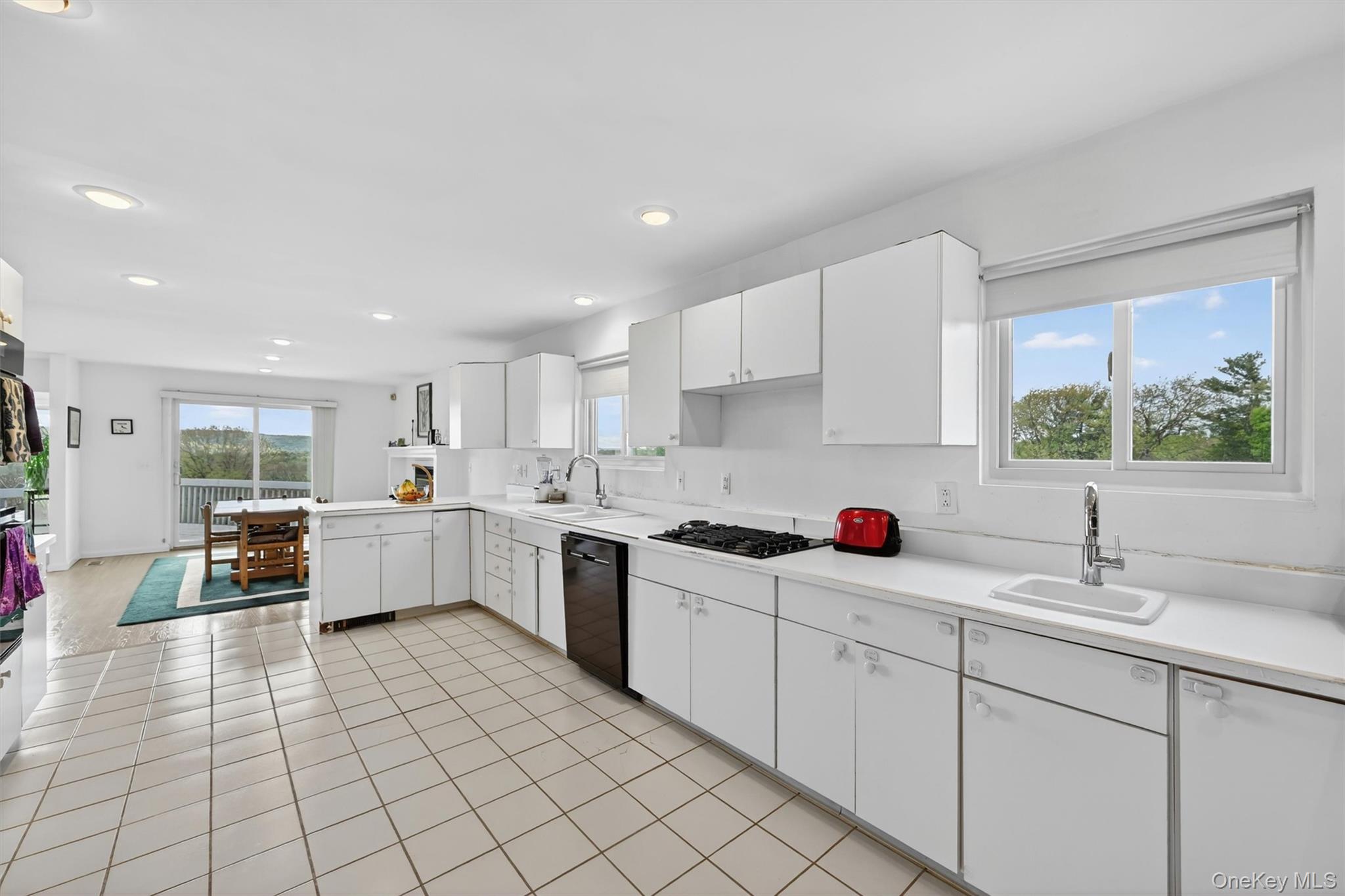 15 Deer Pond Drive Property Photo 18