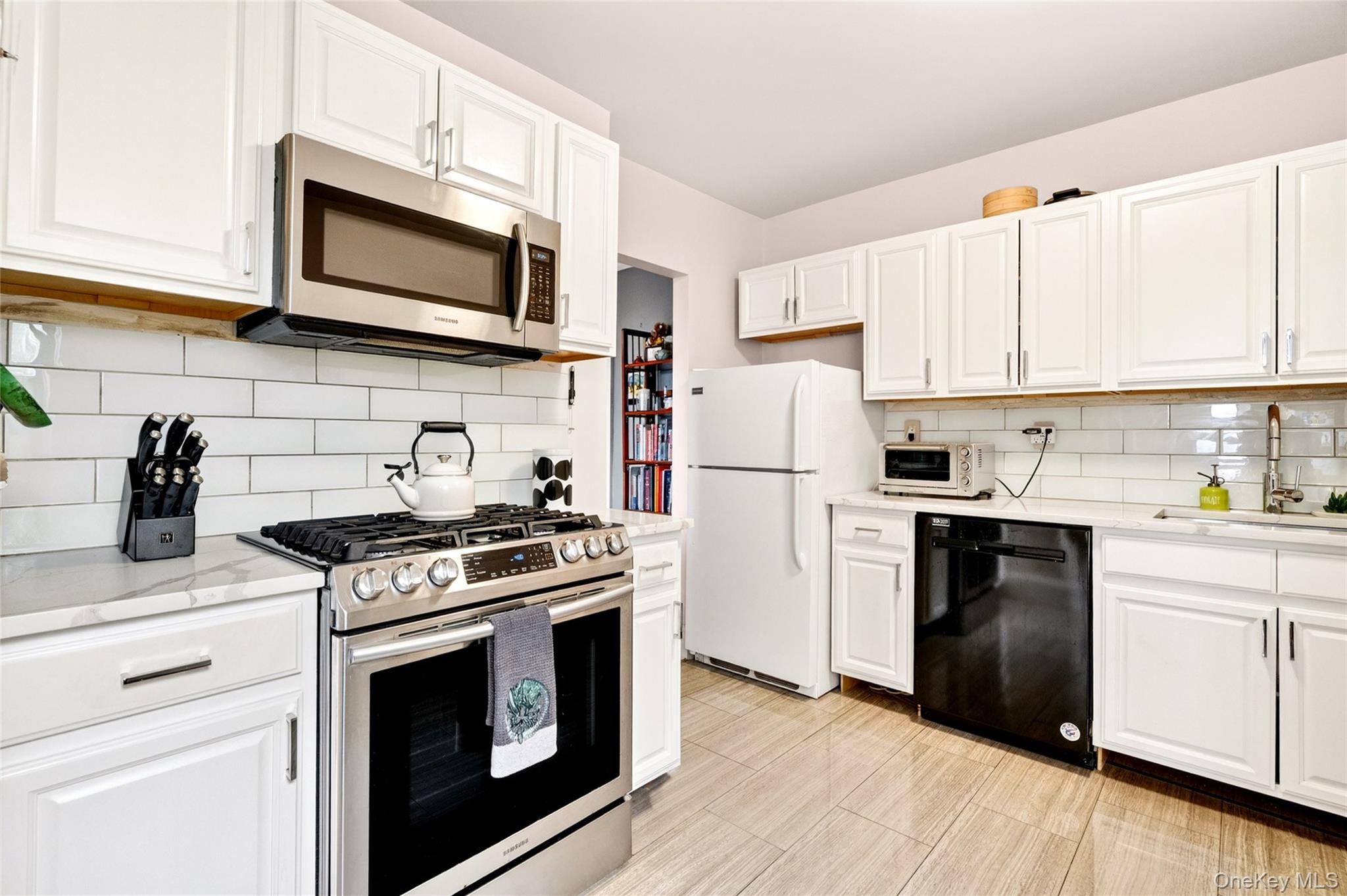 575 Bronx River Road 6c Property Photo 20