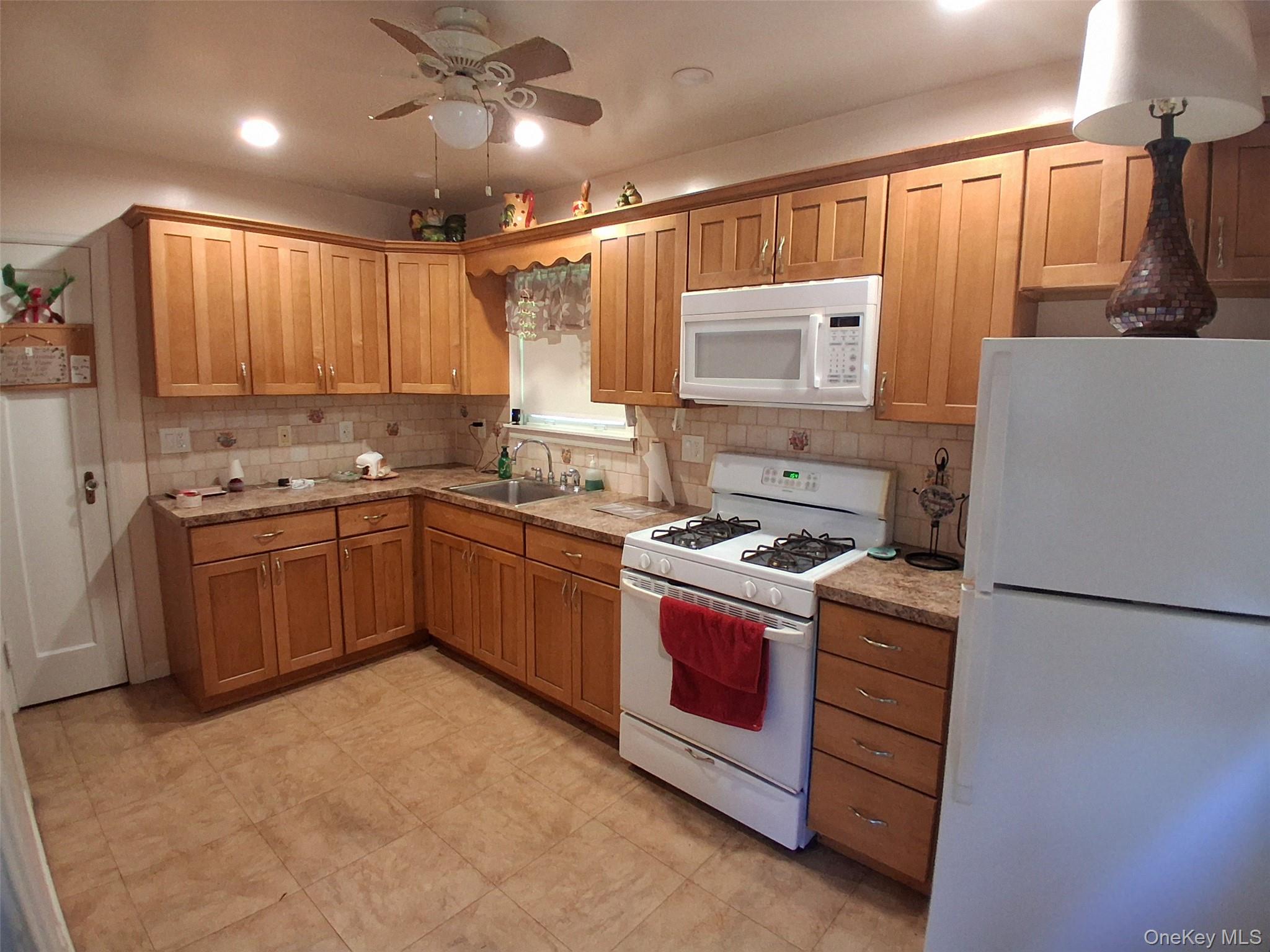 76-37 271st Street Property Photo 8