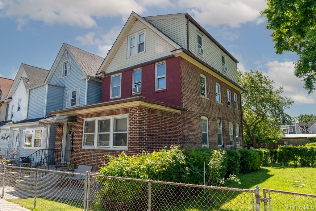 304 Lockwood Avenue Property Photo 1