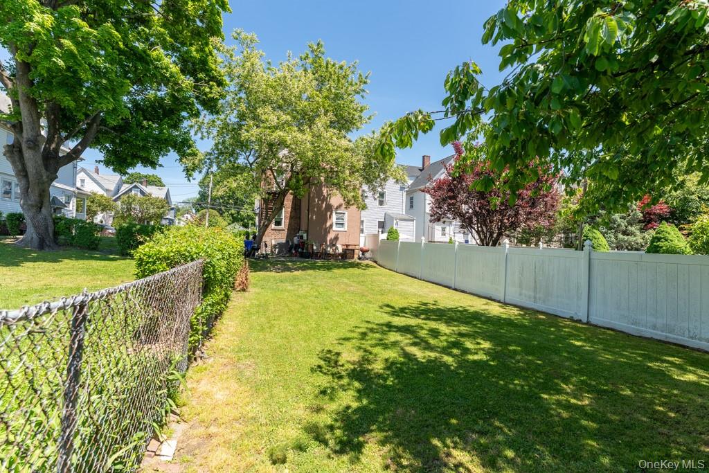 304 Lockwood Avenue Property Photo 4