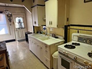 6333 83rd Street Property Photo 2