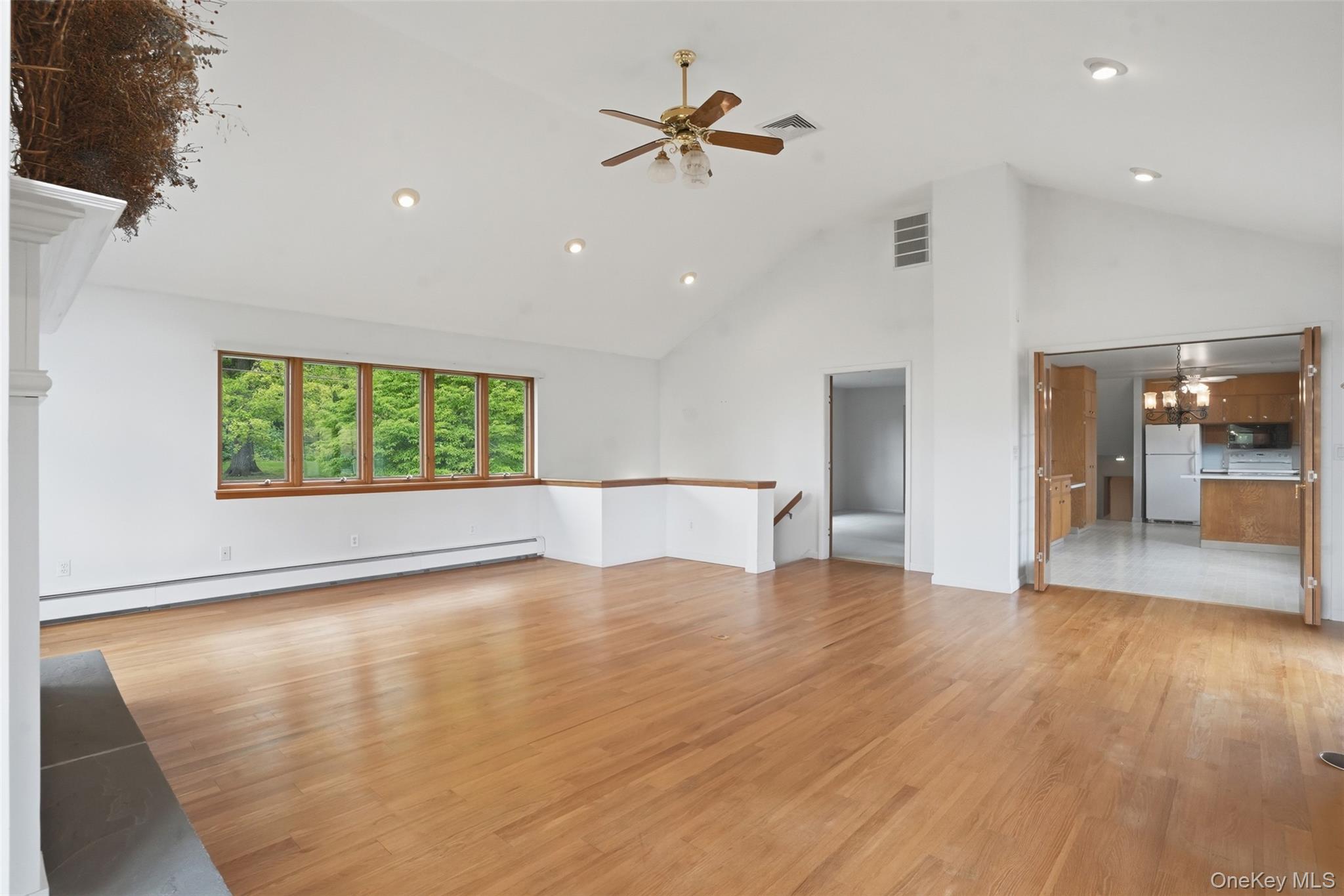 205 East Drive Property Photo 8