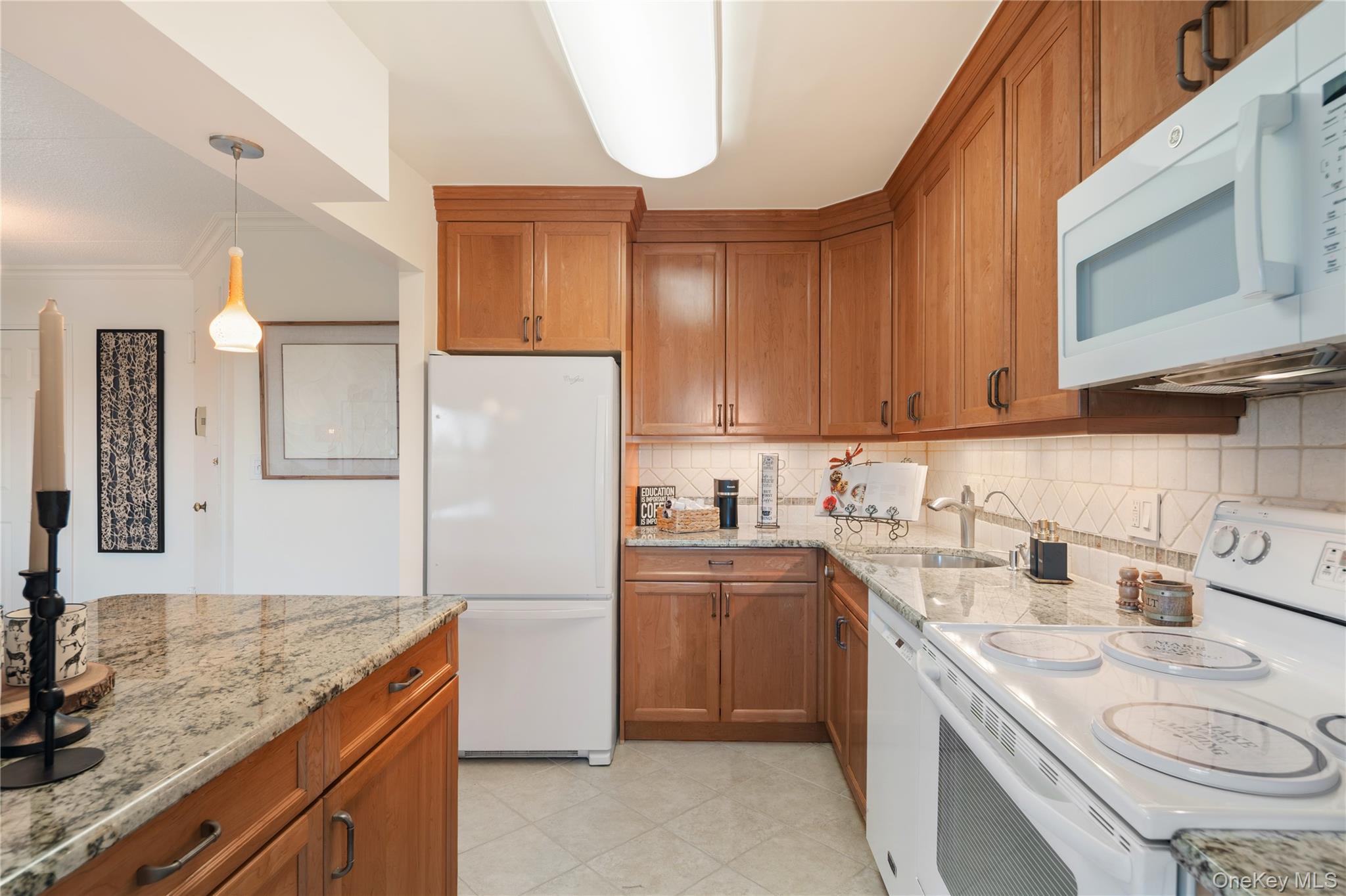 500 High Point Drive 707 Property Photo 10