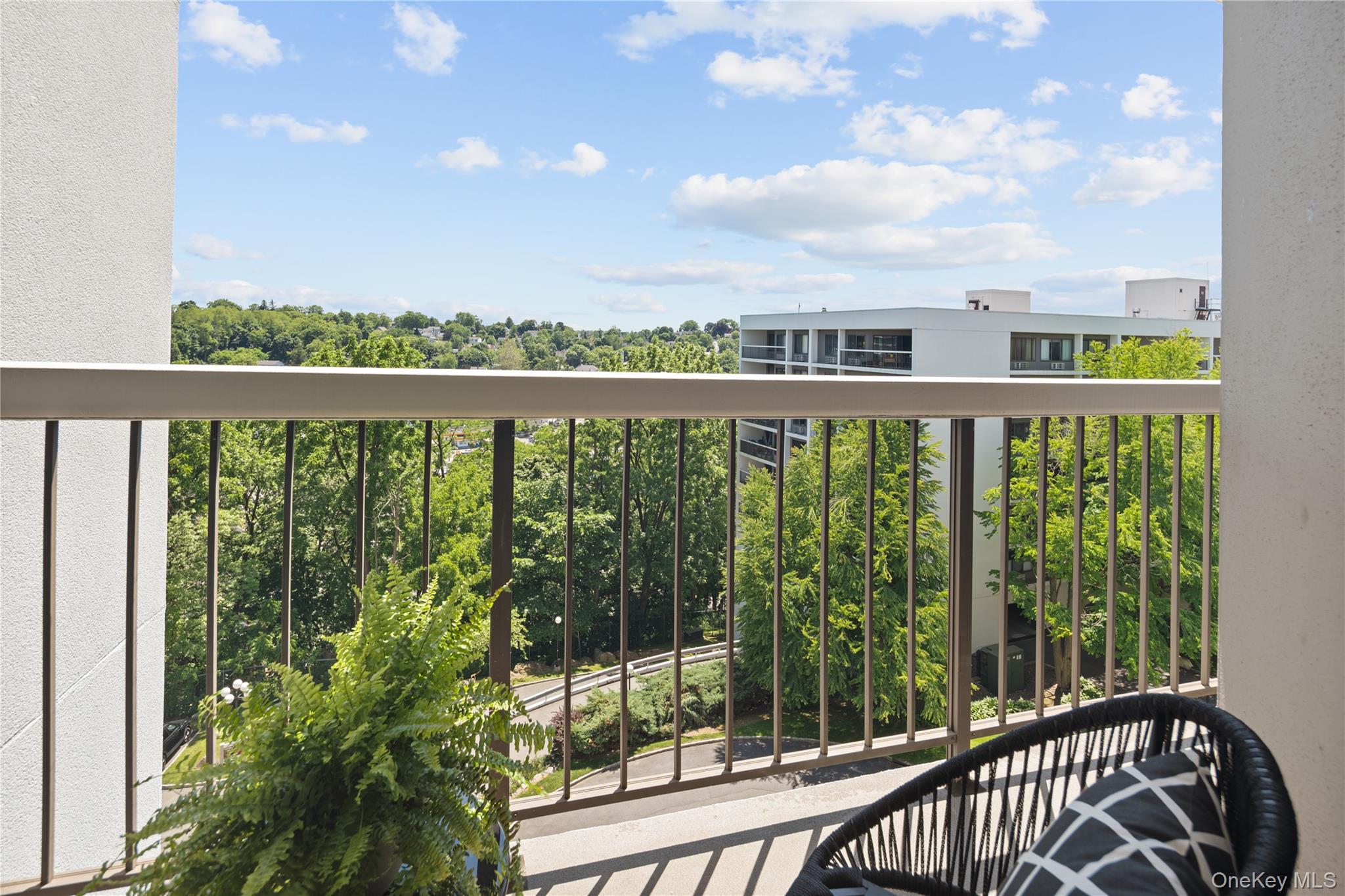 500 High Point Drive 707 Property Photo 29