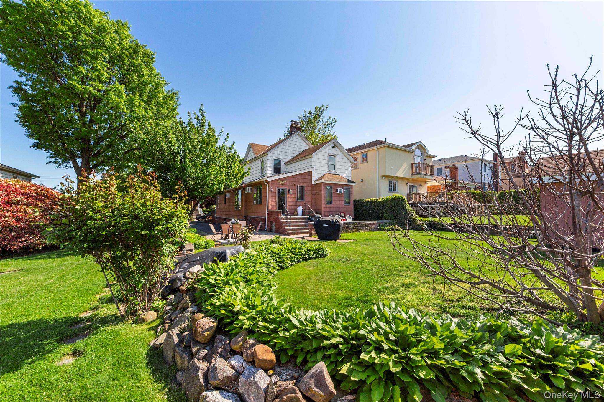 15043 8th Avenue Property Photo 4