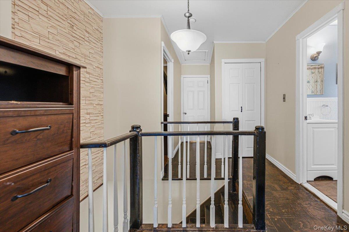 47 Villa Avenue Property Photo 25