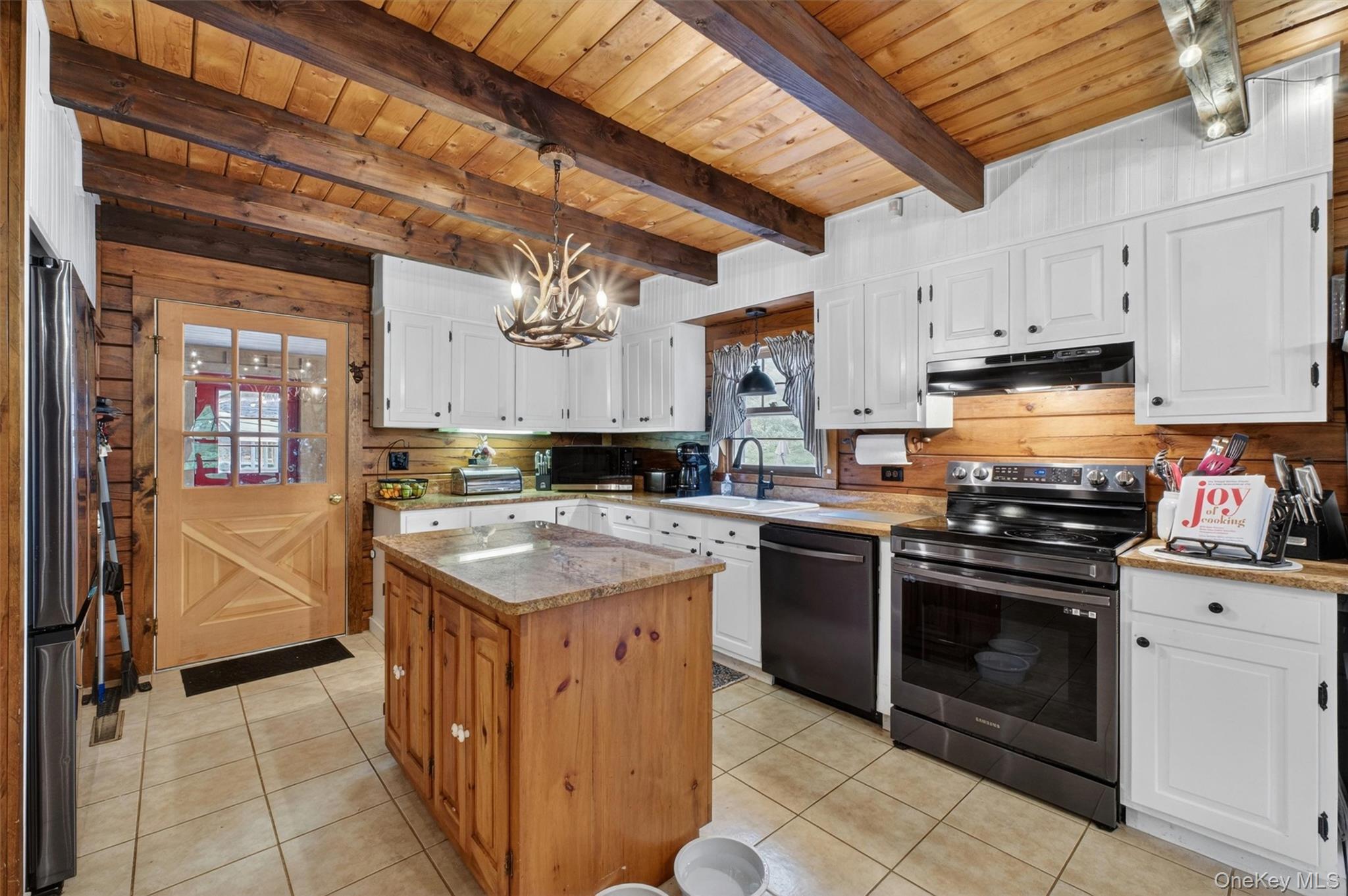 129 Mallory Road Property Photo 13