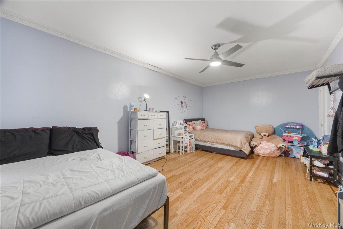 10 Nosband Avenue 3j Property Photo 15