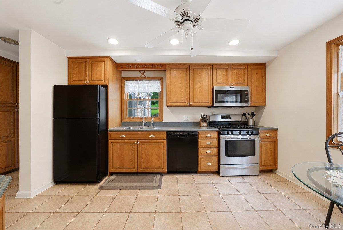85 Halstead Avenue Property Photo 12