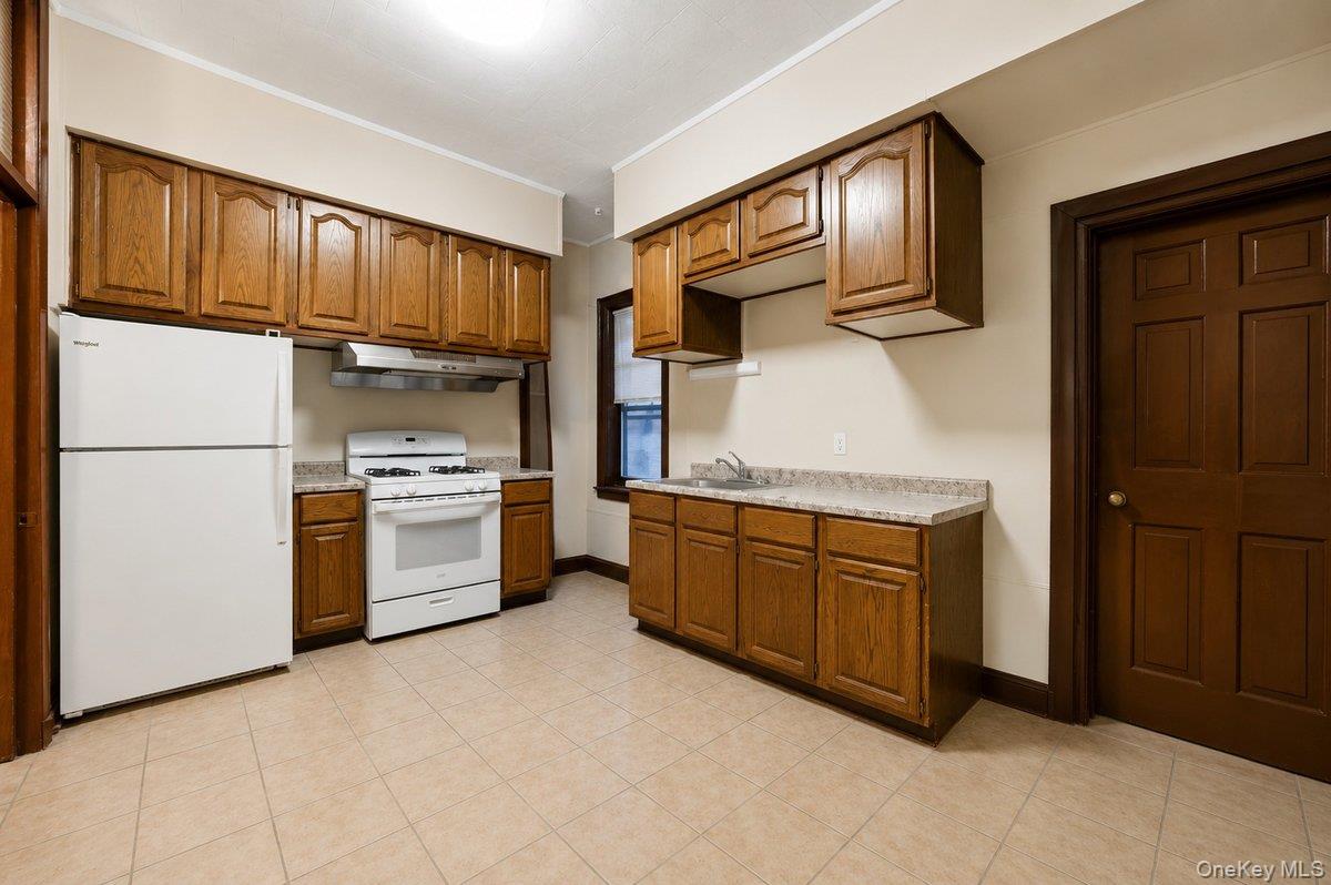 975 Mclean Avenue Property Photo 21