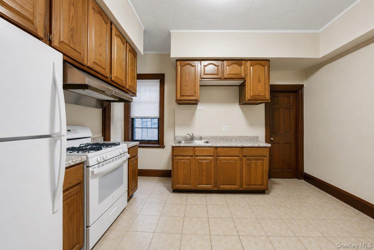 975 Mclean Avenue Property Photo 22