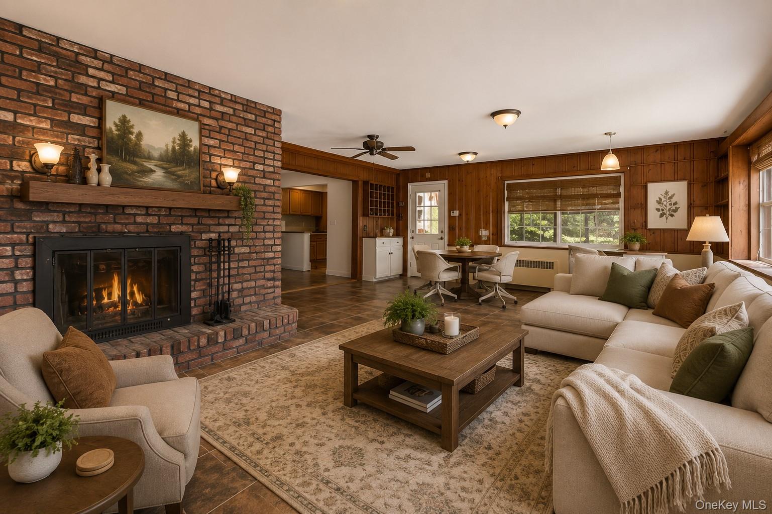 593 Pearl Street Property Photo 7