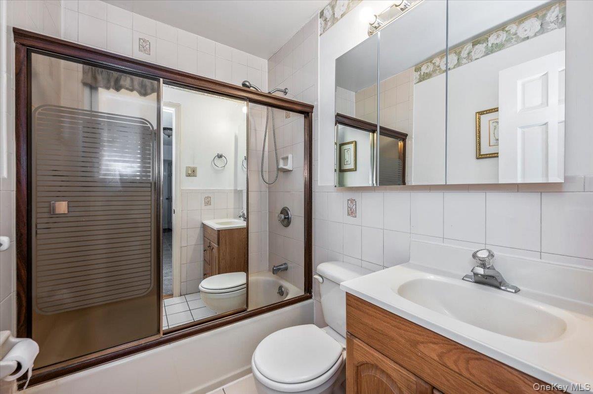 593 Pearl Street Property Photo 10
