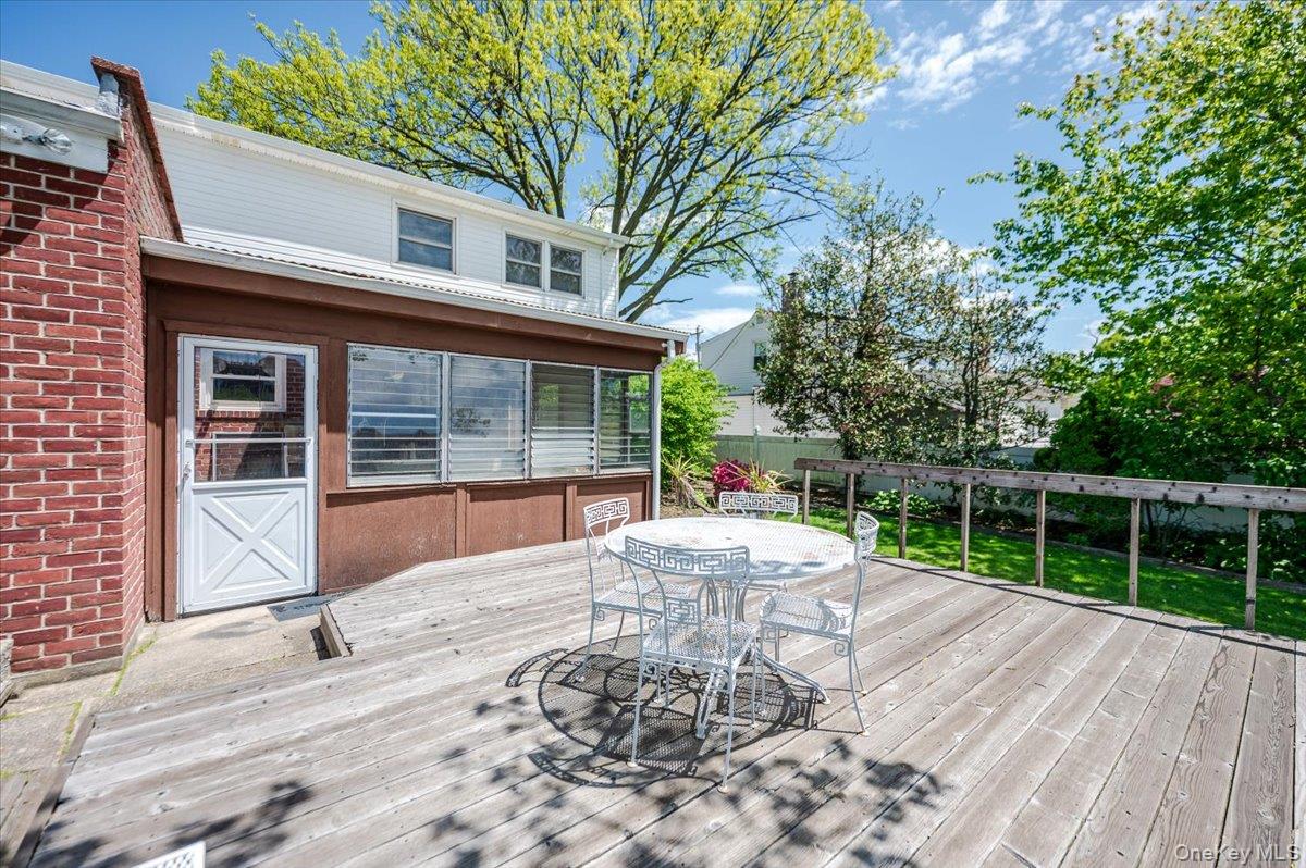 593 Pearl Street Property Photo 25
