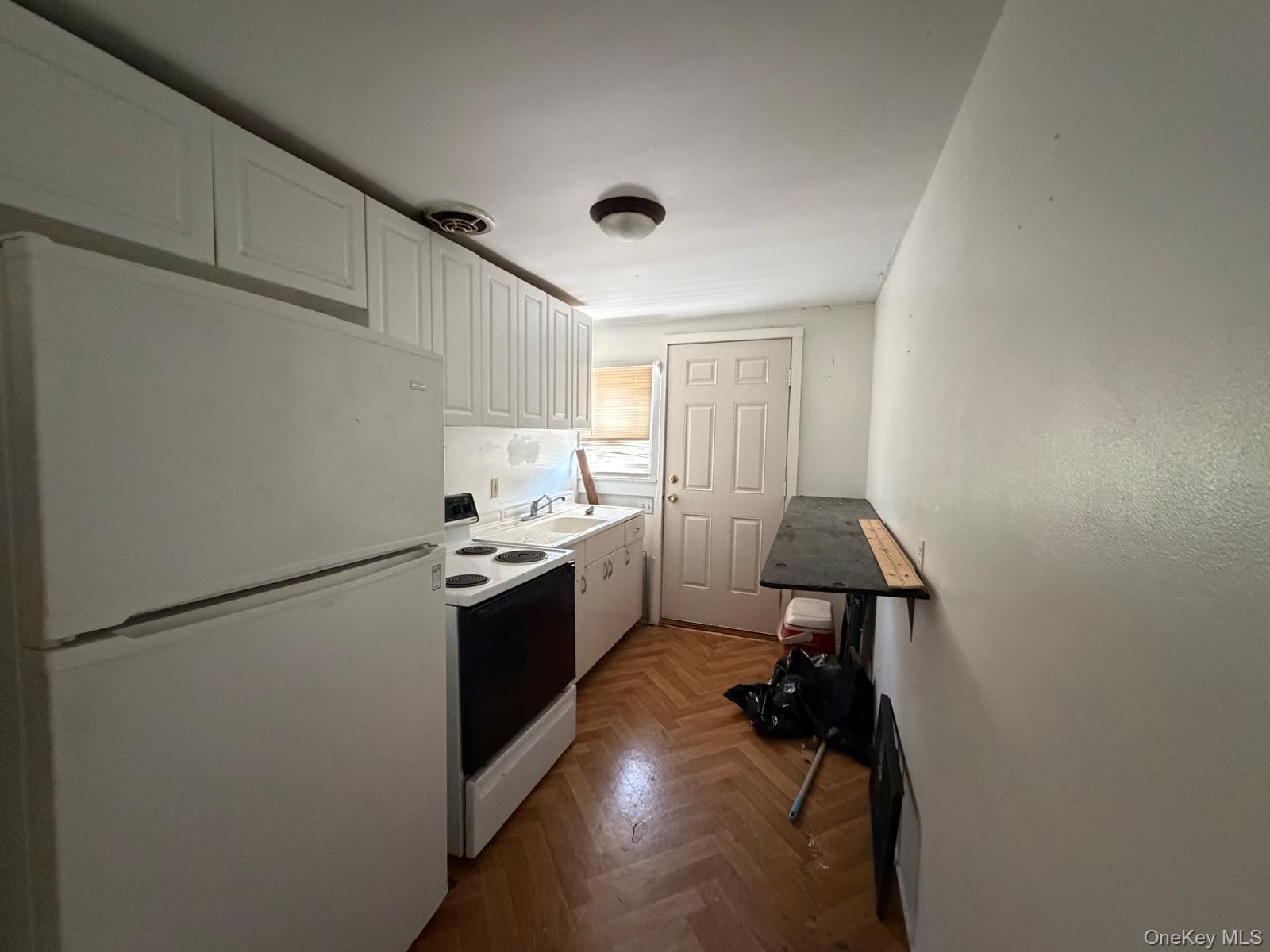 234 Lakeshore Drive Property Photo 15