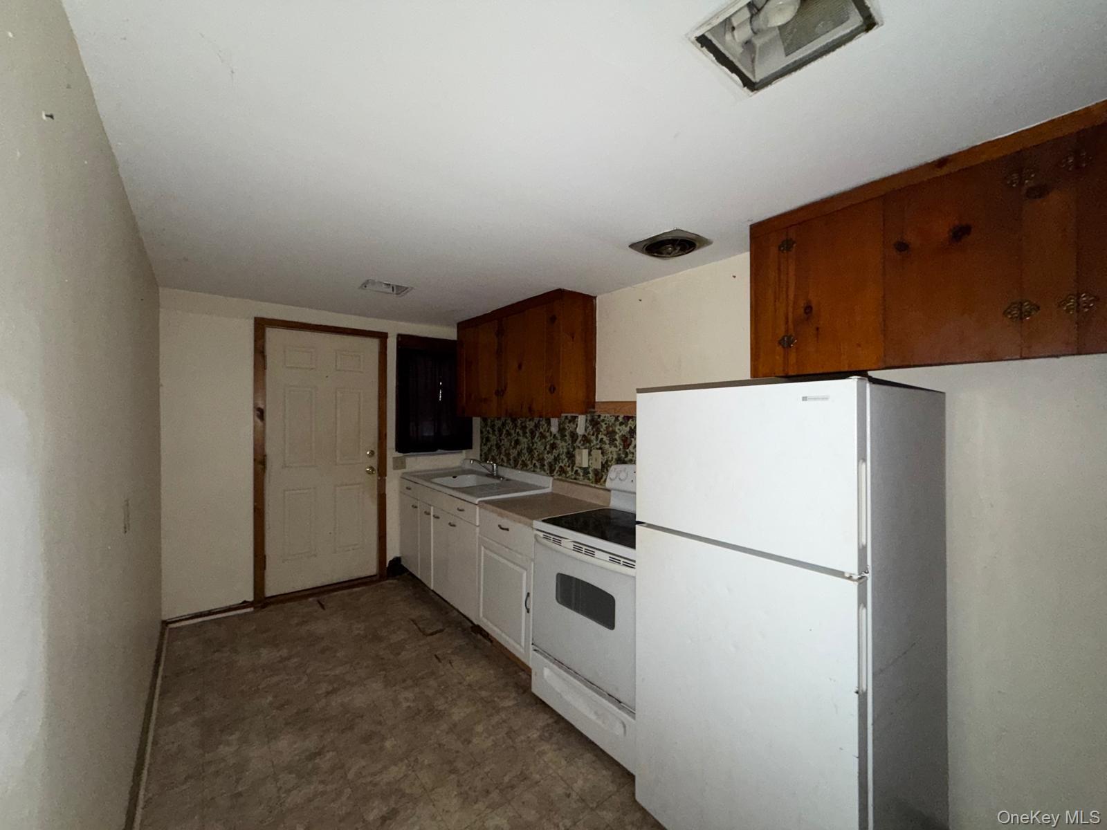 234 Lakeshore Drive Property Photo 19