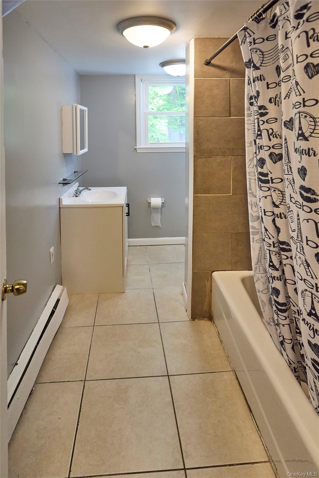 208 N James Street Property Photo 8