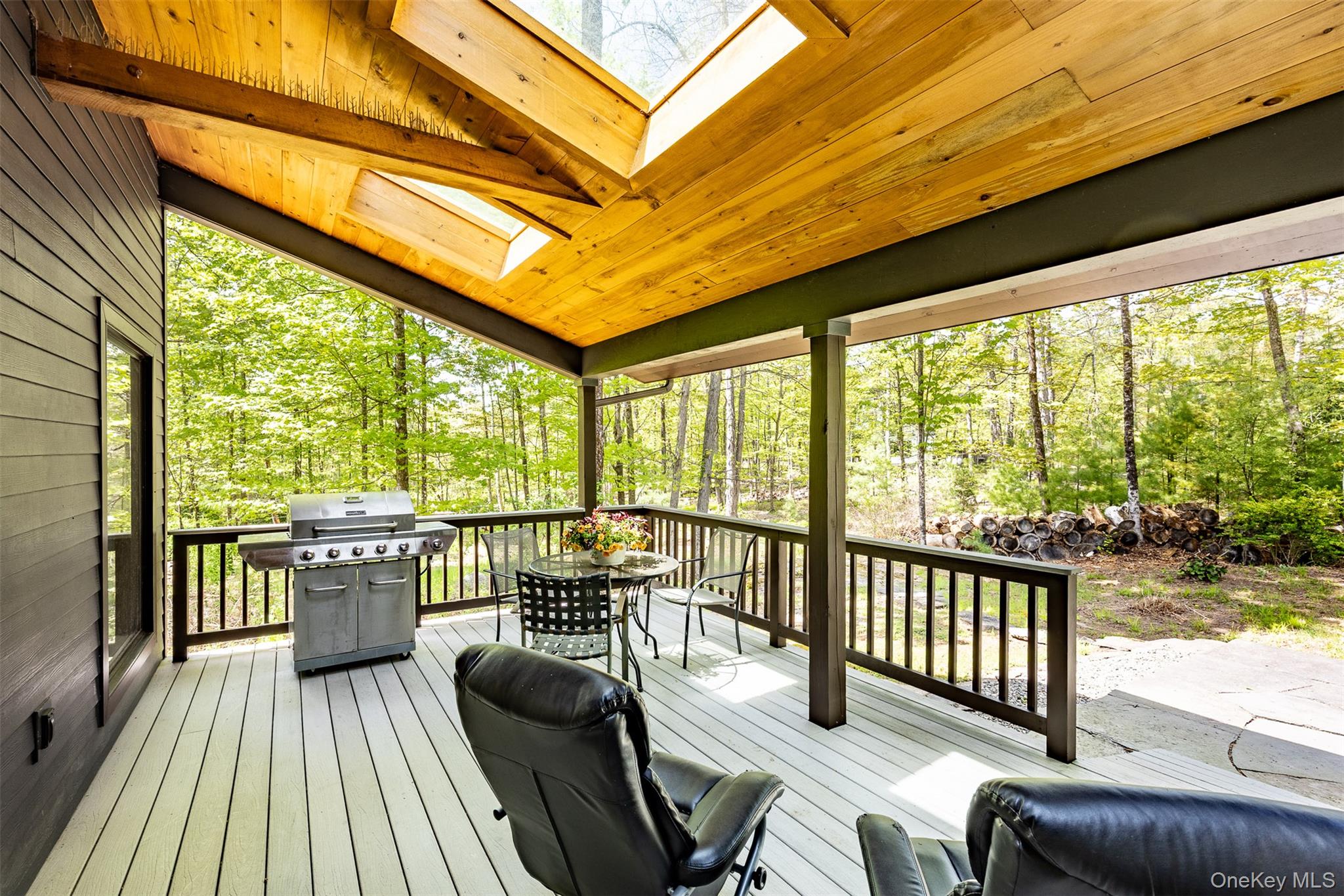2465 Glasco Turnpike Property Photo 15