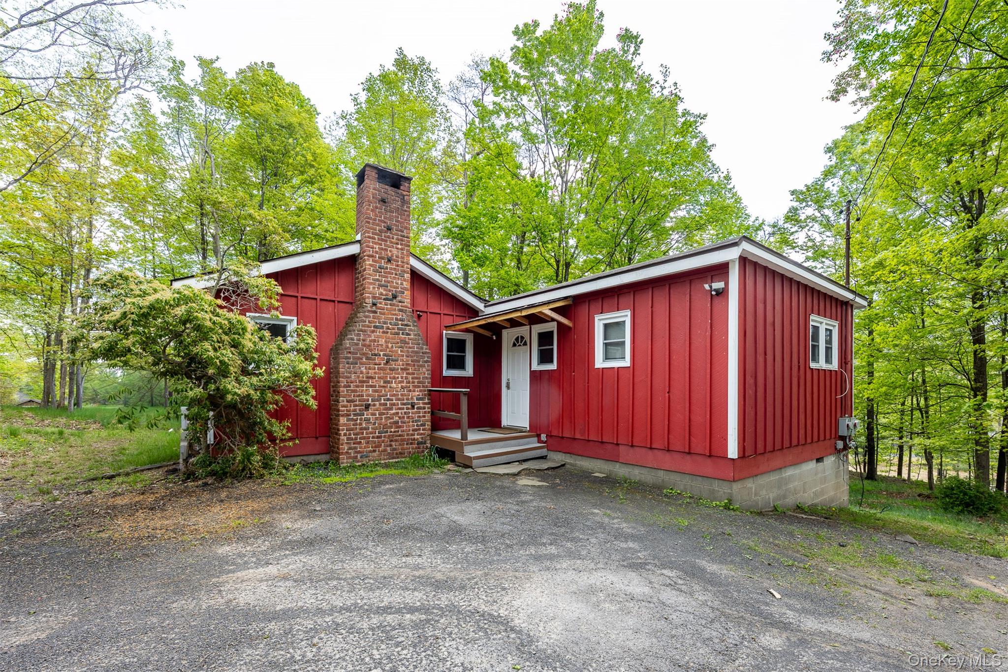 2465 Glasco Turnpike Property Photo 22