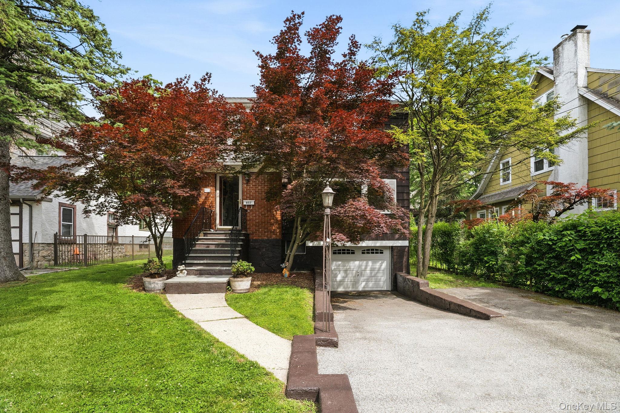 857 Webster Avenue Property Photo 1