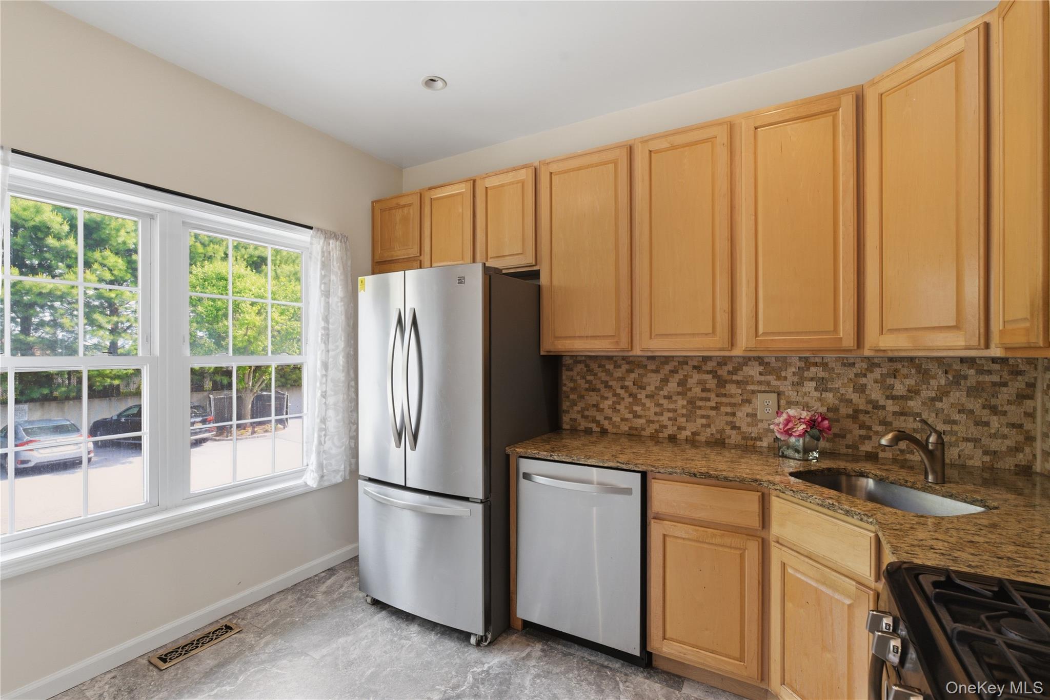 83 Kings Highway 7 Property Photo 10
