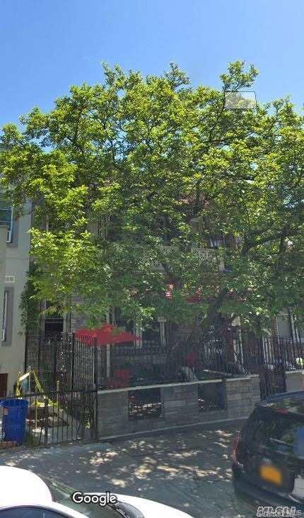 1212 Manor Avenue Property Photo 1