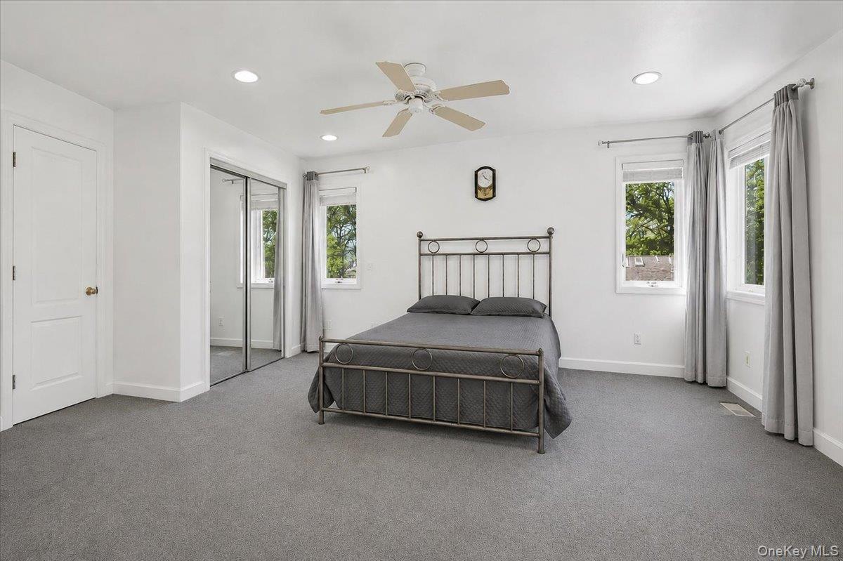 15 Oakhurst Street Property Photo 12