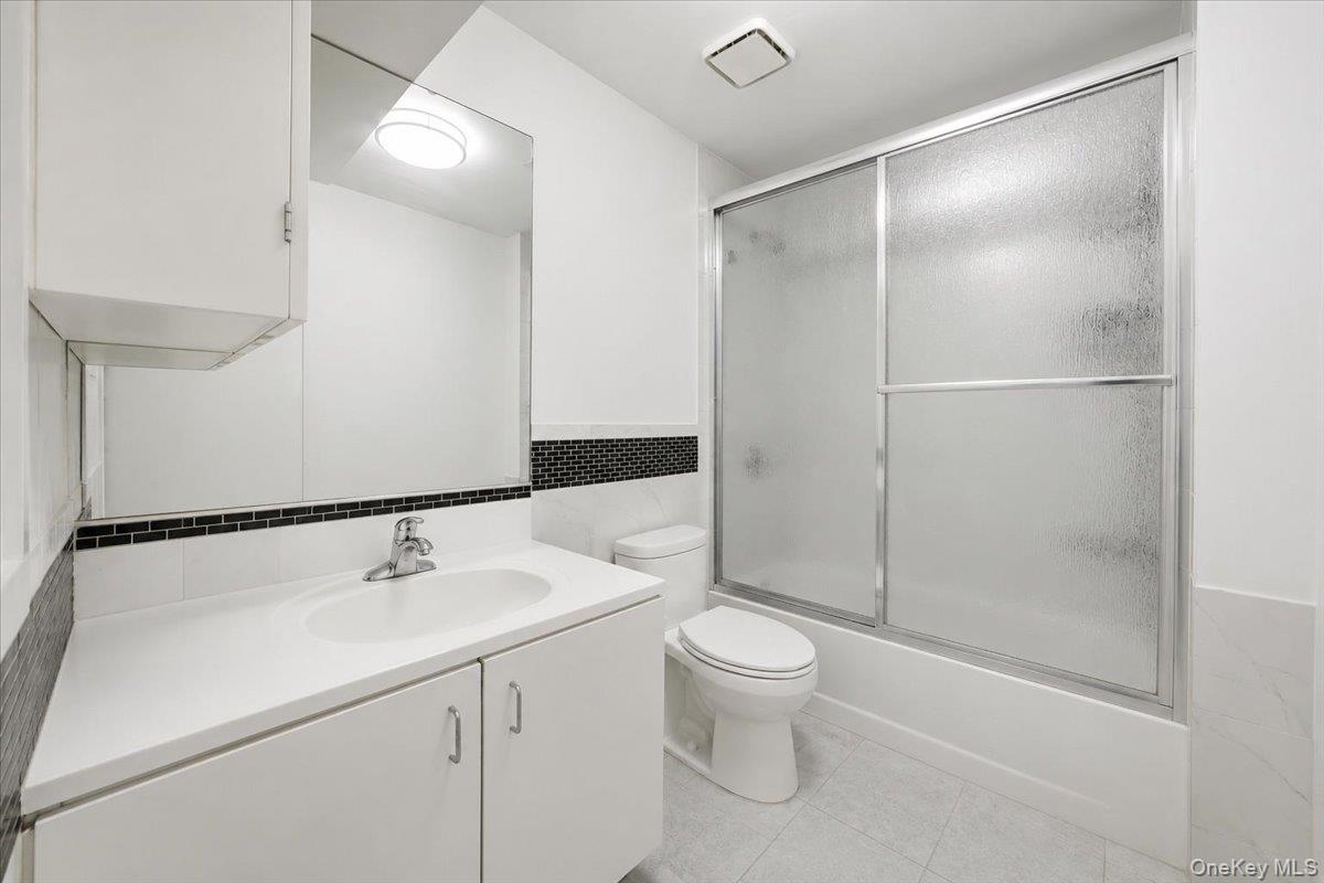 15 Oakhurst Street Property Photo 15