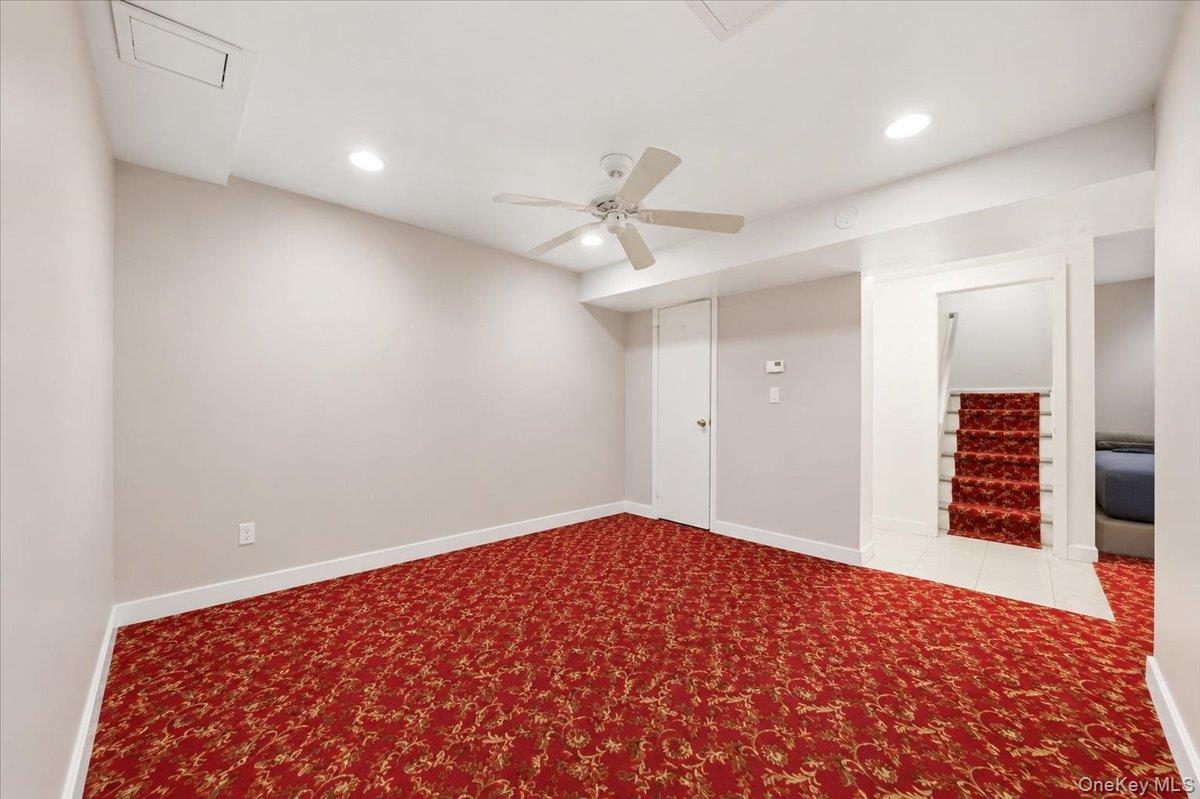 15 Oakhurst Street Property Photo 23