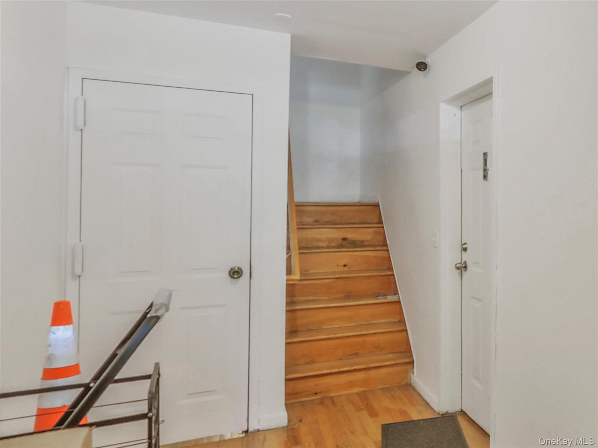 86-66 Midland Parkway Property Photo 3