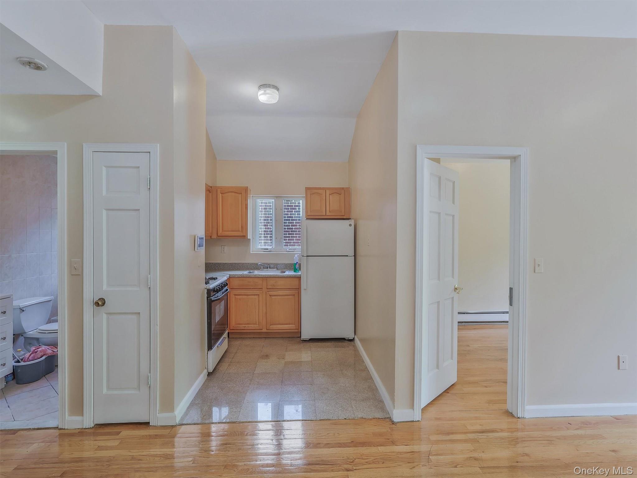 86-66 Midland Parkway Property Photo 18