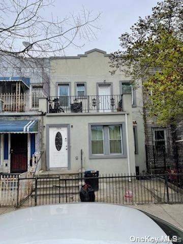 1214 Manor Avenue Property Photo 3