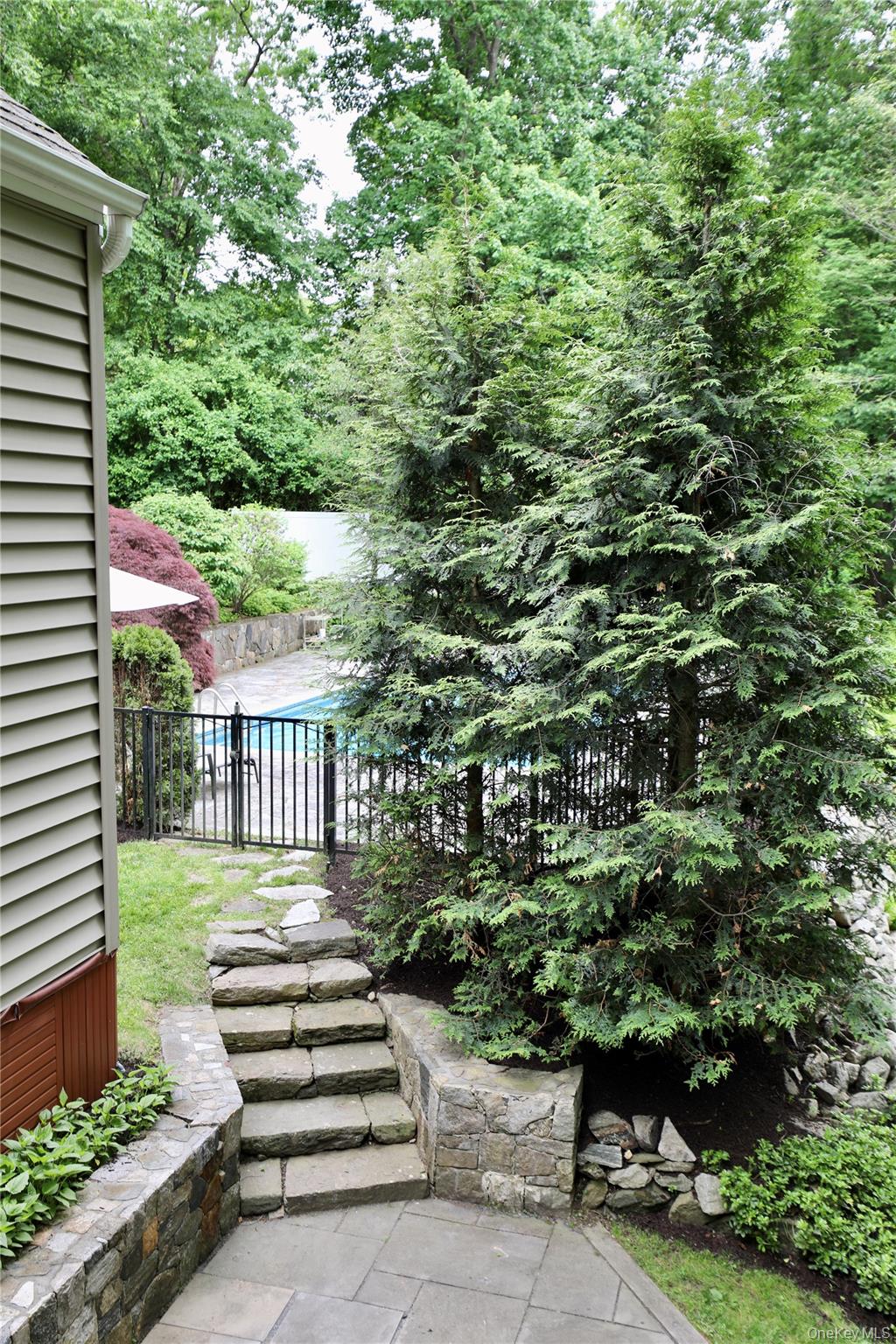 7 David Road Property Photo 10