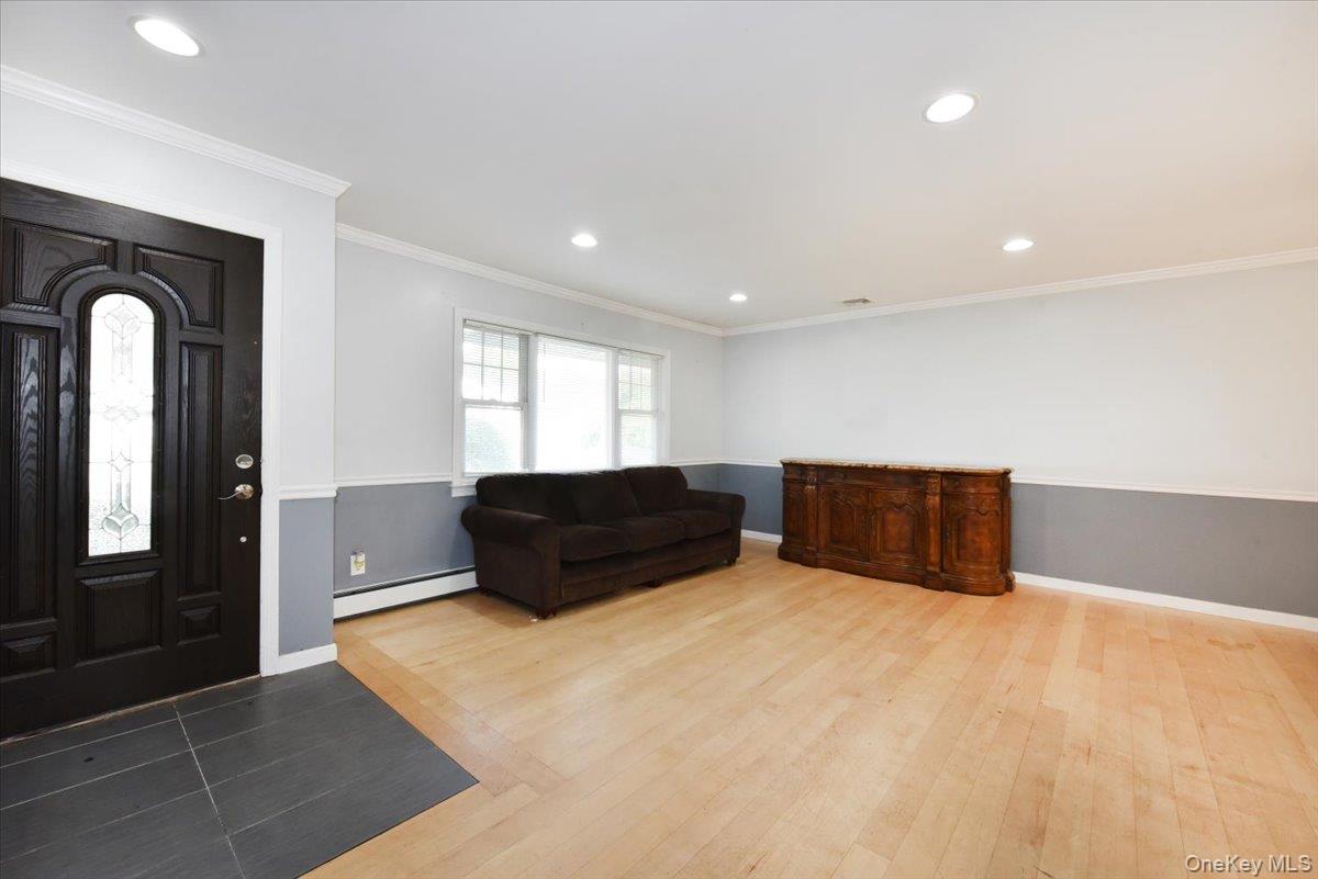 20 Dumond Place Property Photo 5