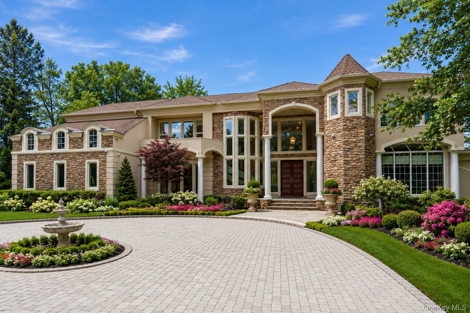 55 Coves Run Property Photo 2