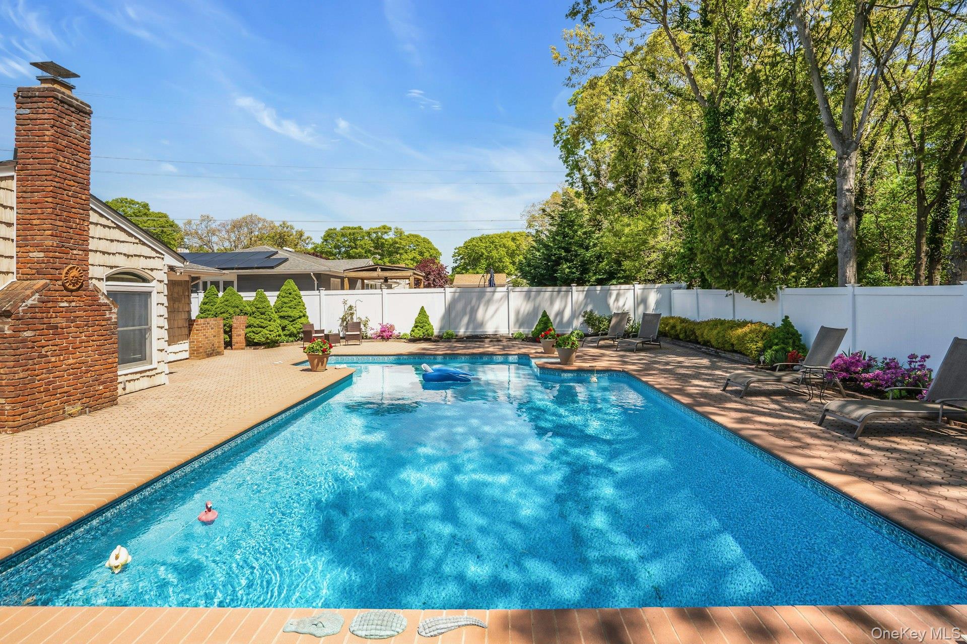 17 Priscilla Avenue Property Photo 39