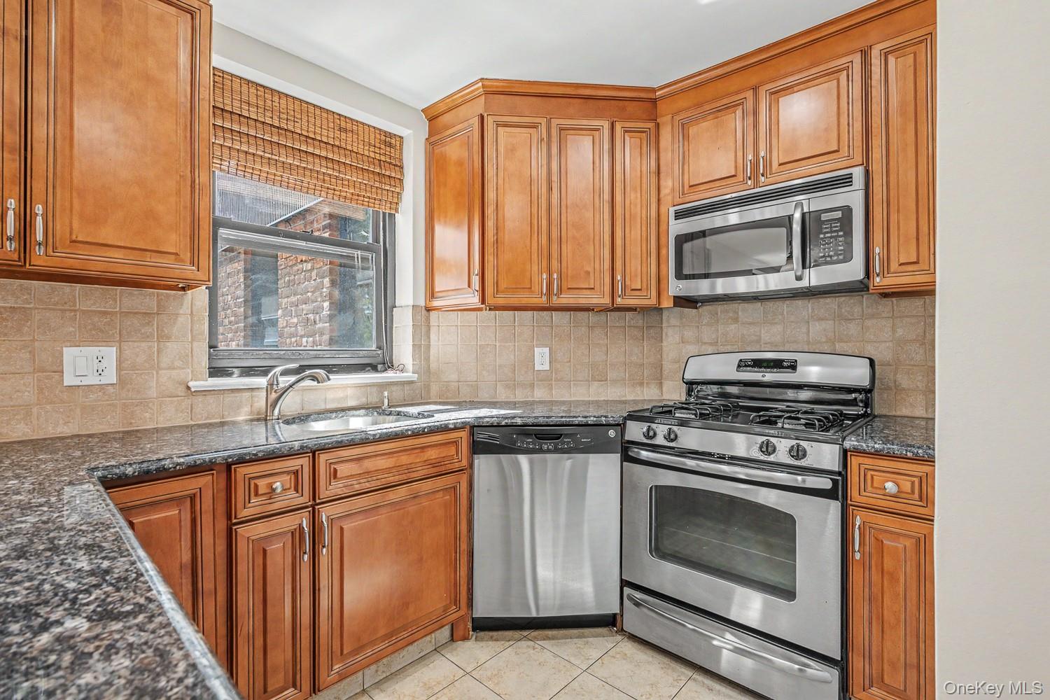 2239 78th Street 3c Property Photo 4