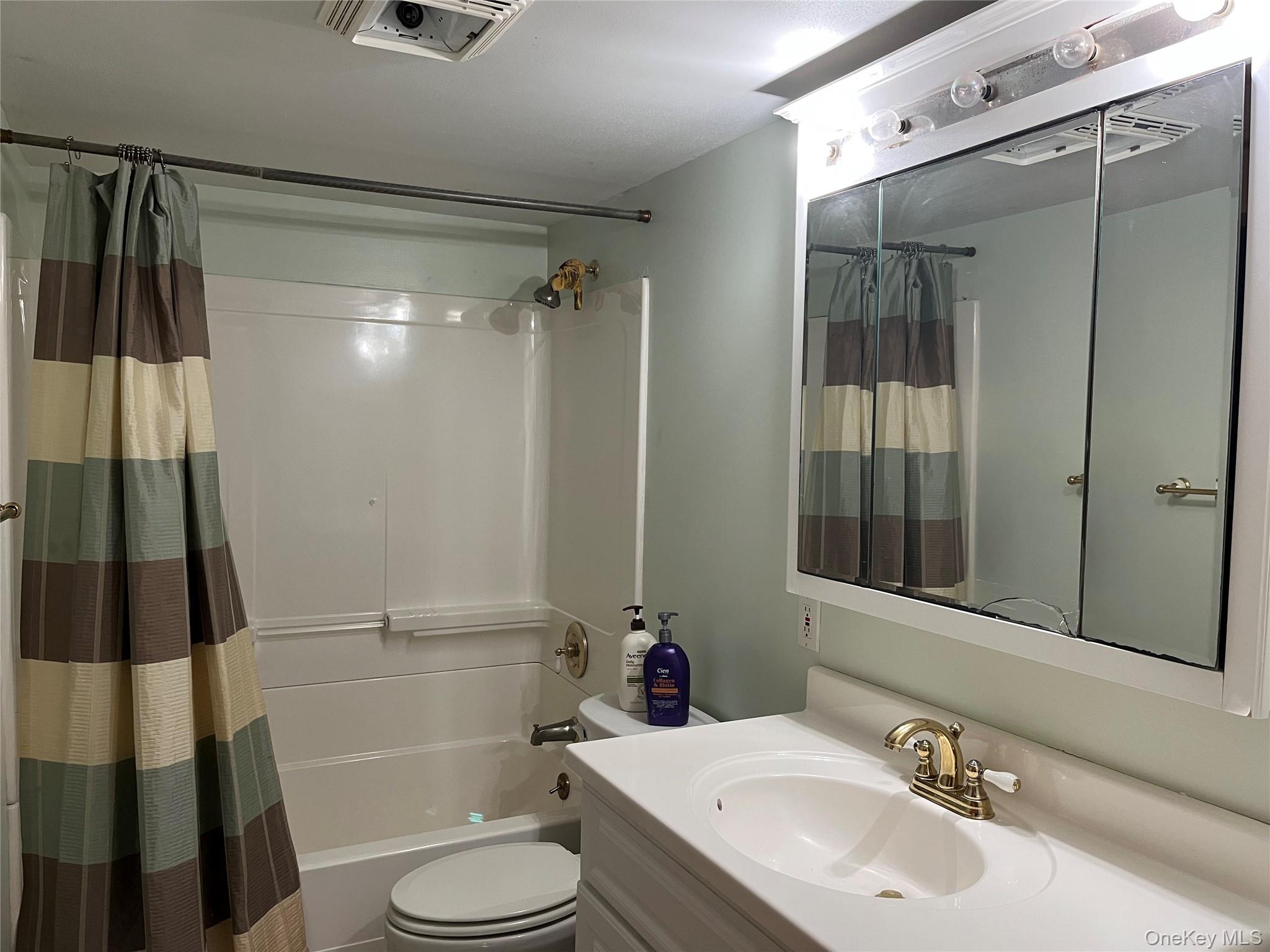 1799 Wading River Manor Road Property Photo 24