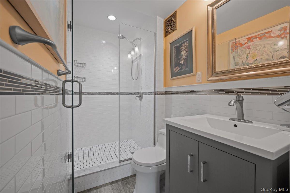 750 Kappock Street 305 Property Photo 9