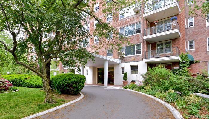 750 Kappock Street 305 Property Photo 14