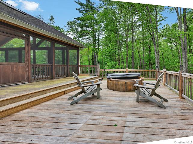203 Wildwood Way Property Photo 6