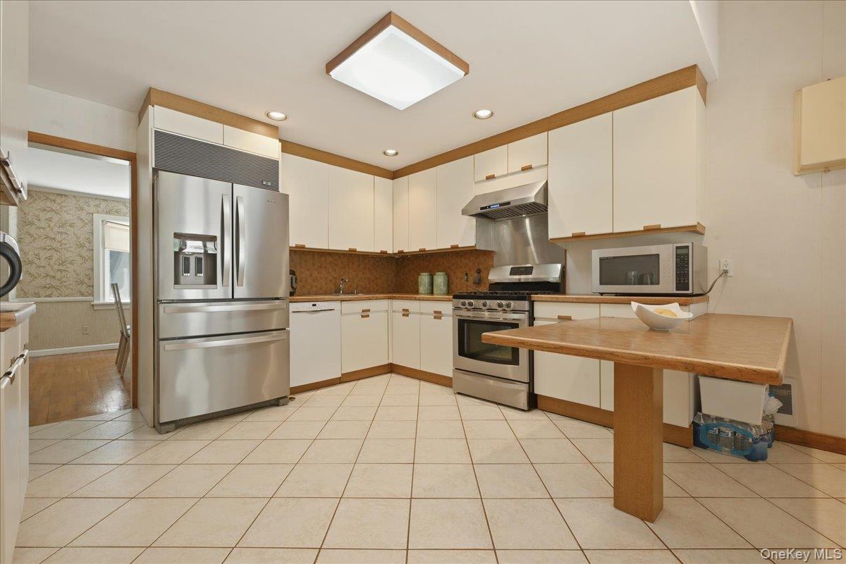 219 Kilburn Road Property Photo 4