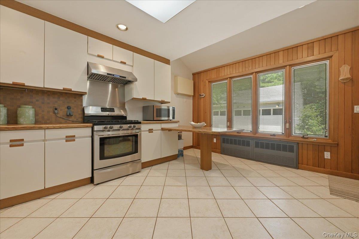 219 Kilburn Road Property Photo 6