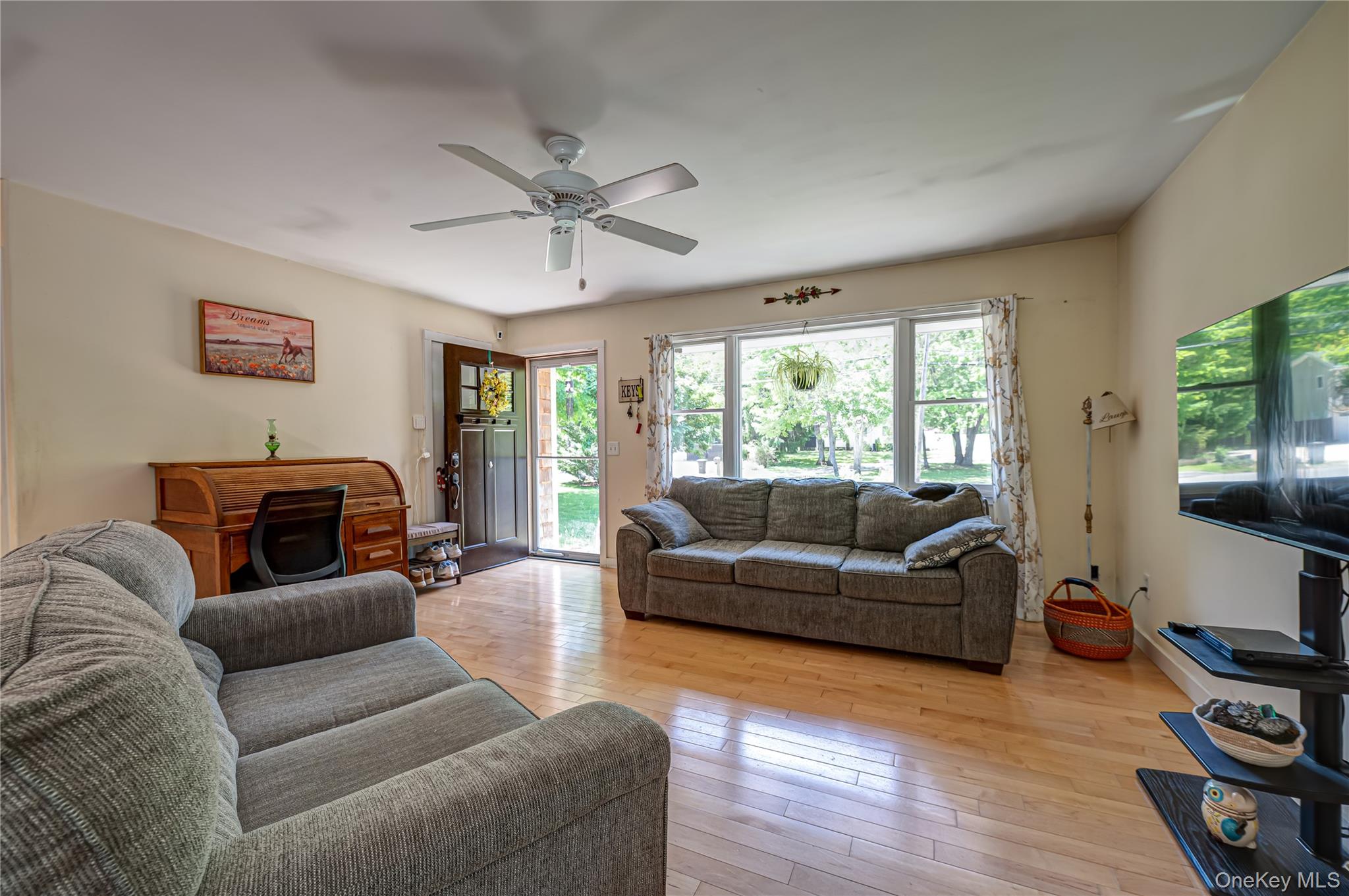 37 Crescent Bow Property Photo 5
