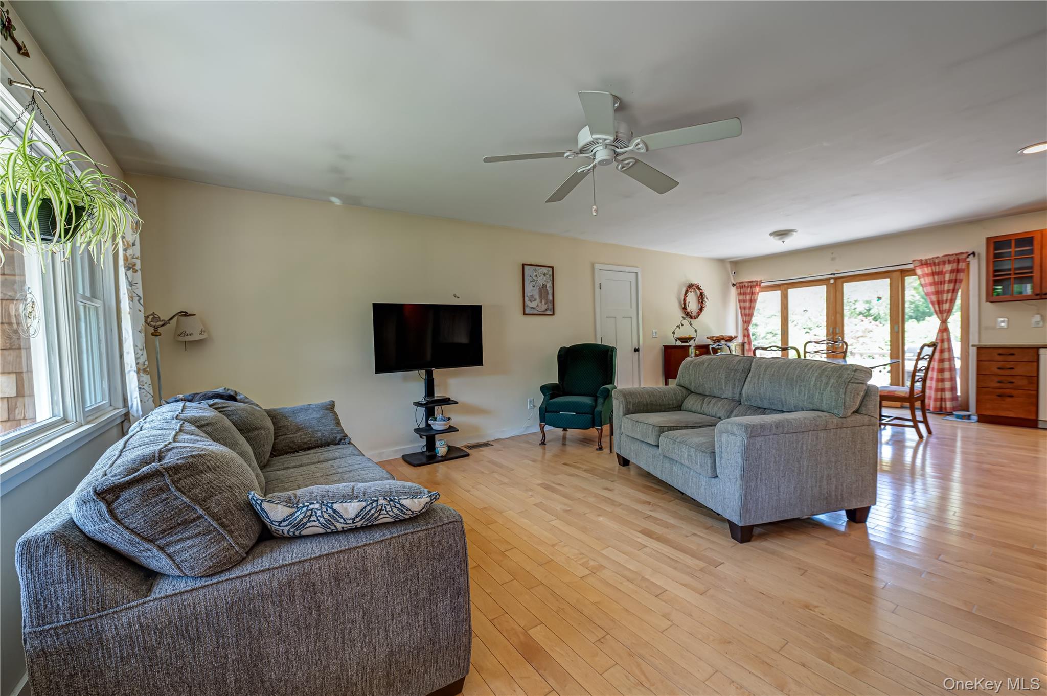 37 Crescent Bow Property Photo 10