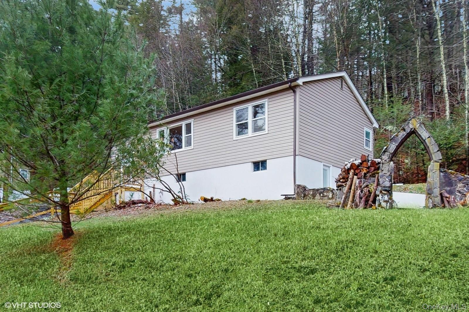 736 State Route 55 Property Photo 20