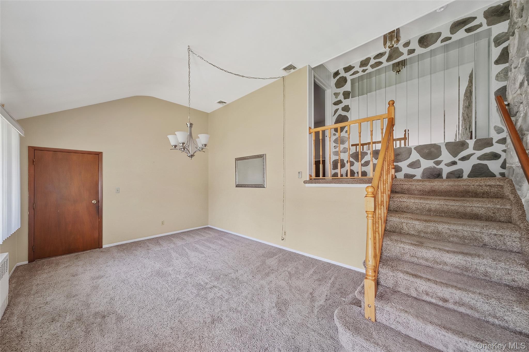 59 Maybrook Road Property Photo 4